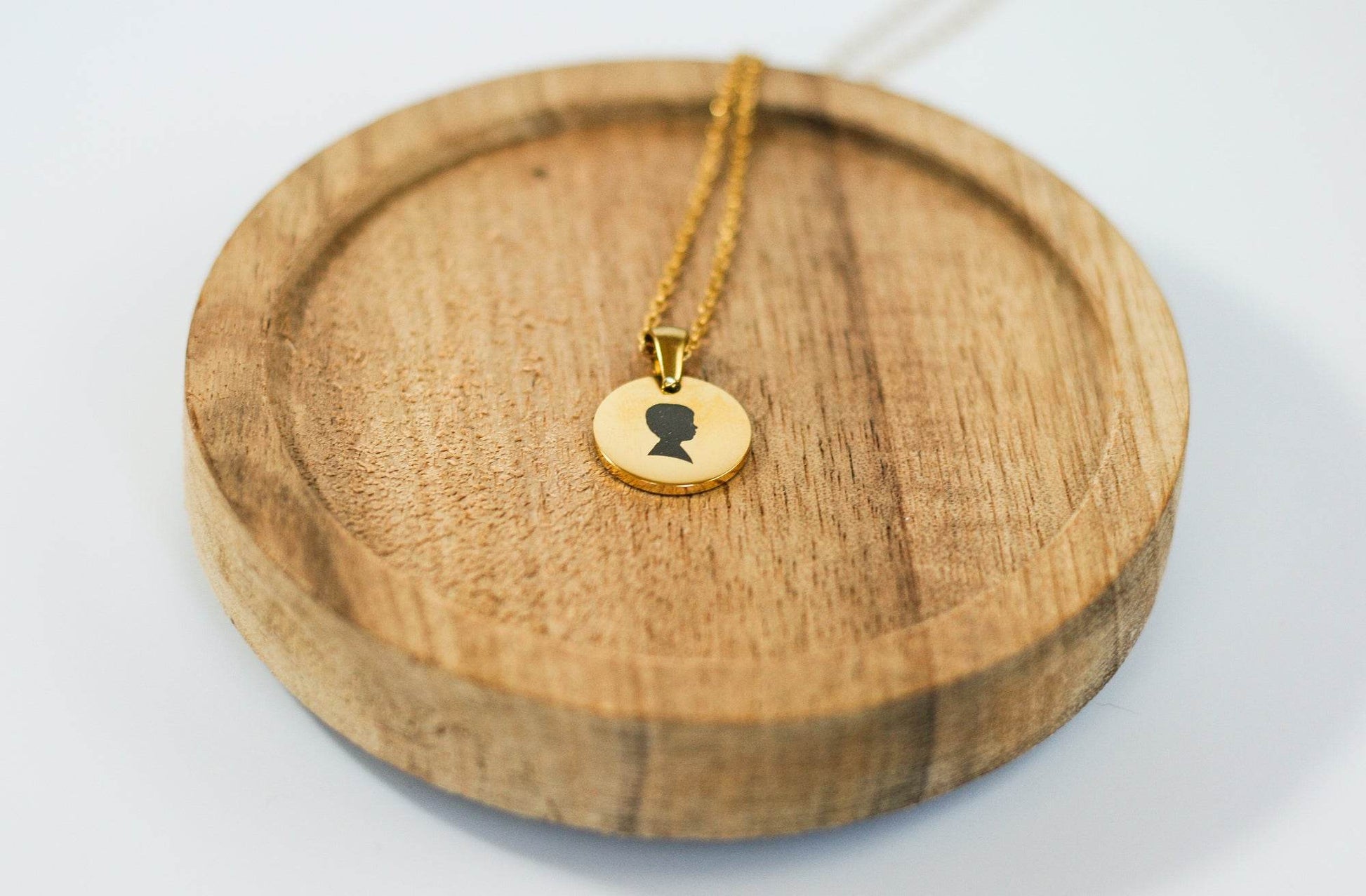 Silhouette Necklace | Yellow Gold Pendant - Rest of the Nest