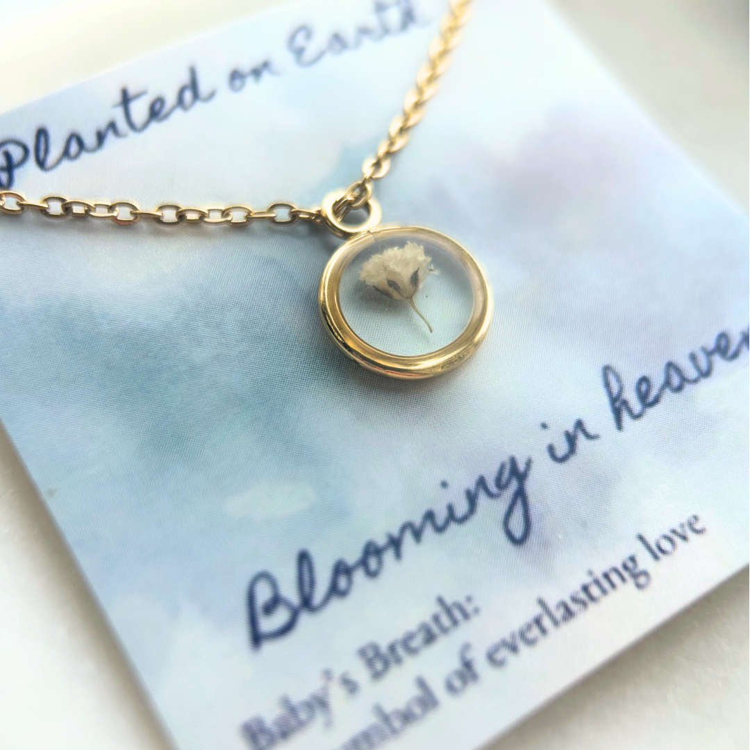 Baby's Breath Flower Necklace | Yellow Gold Circle Pendant