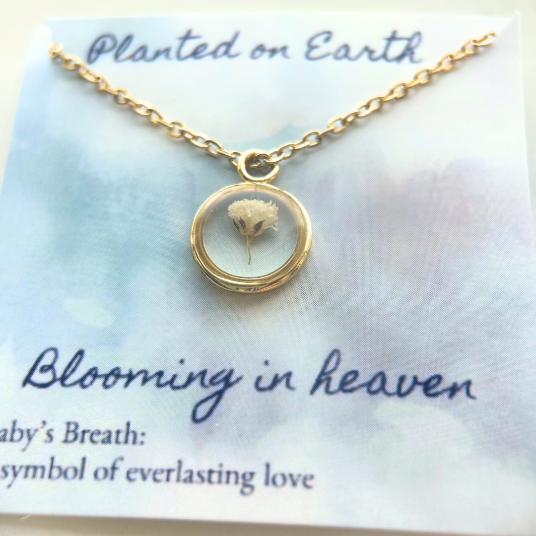 Baby's Breath Flower Necklace | Yellow Gold Circle Pendant