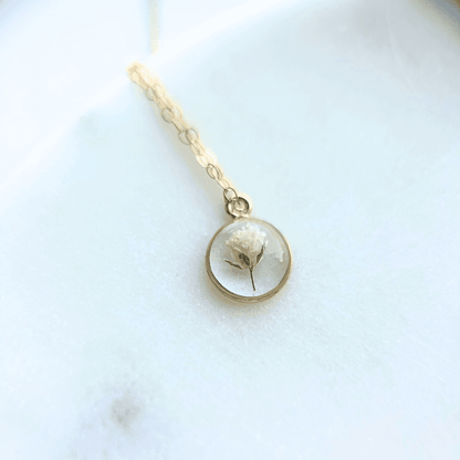 Baby's Breath Flower Necklace | 14k Gold Circle Pendant