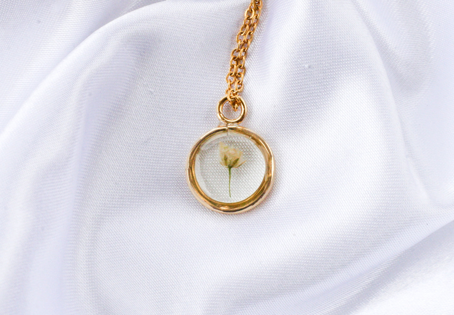 Yellow gold baby's breath necklace