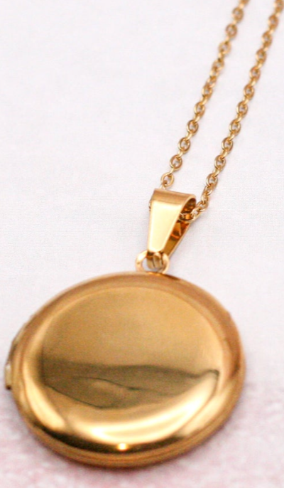 Engraved Picture Necklace | Circular Locket