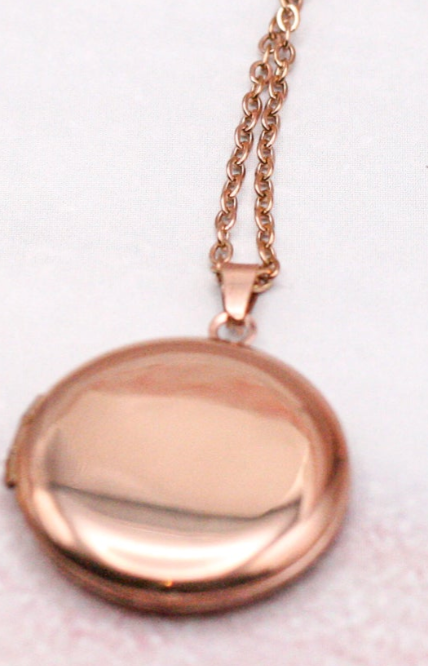 Engraved Picture Necklace | Circular Locket