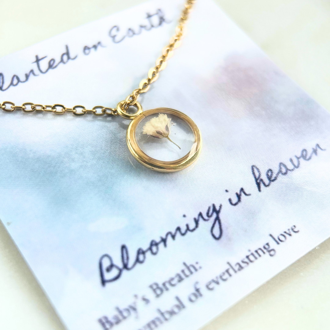 Baby's Breath Flower Necklace | Yellow Gold