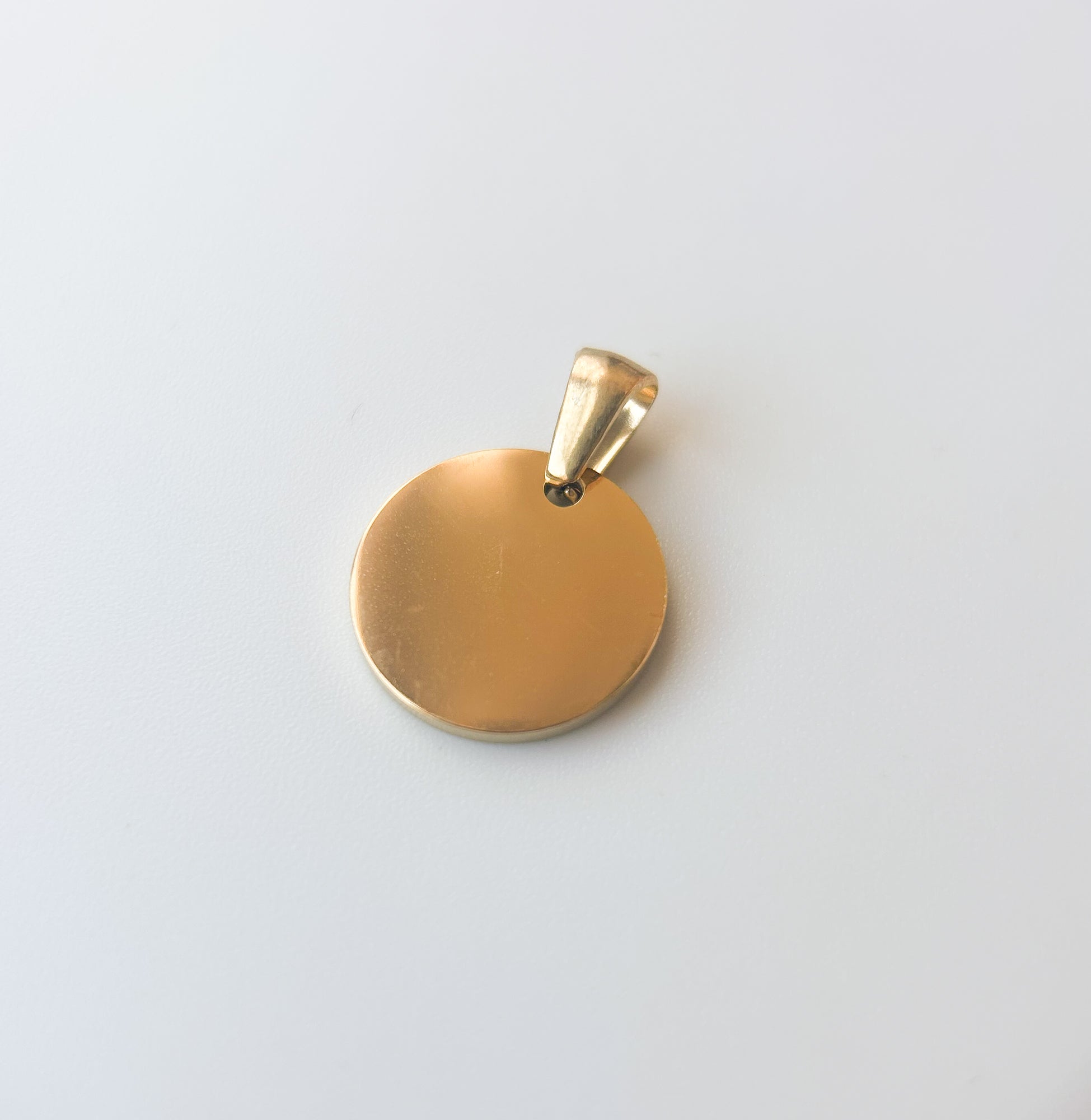 Cardinal Necklace | Yellow Gold Circle Pendant